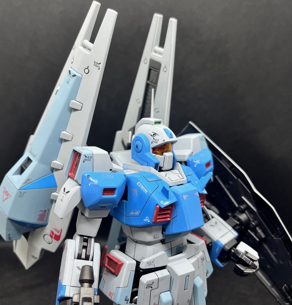 胸部上面2mm厚み増やして、ダクトにヒサシ延長フィン状の突起をつけてボリュームアップこのアレンジでかなりマッシブなイメージに出来ました