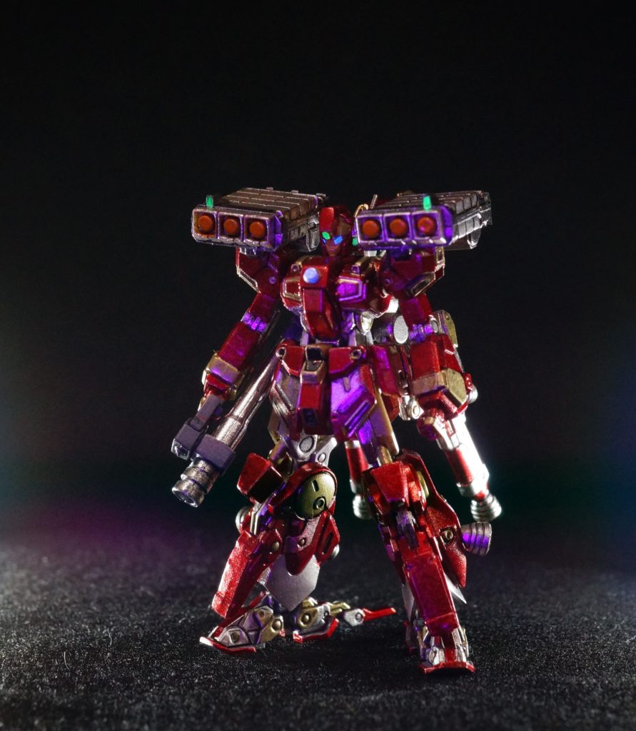 ●ジェネレーターが一般的な熱核融合炉ではなく、「アークリアクター」が搭載されていること。