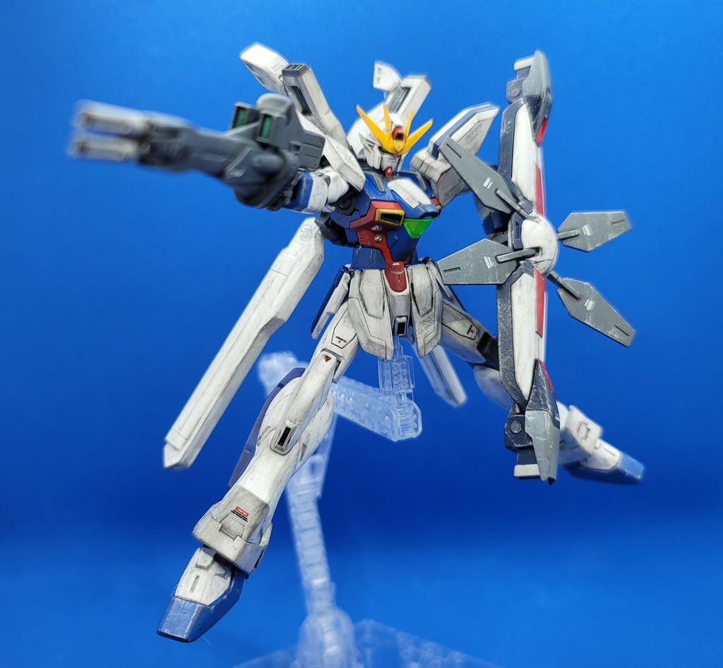 SEED撃ちさせてみた個人的な感覚になりますがGX系は他2機のシールドが微妙にダサいのでSEED撃ちが栄えるのはDVだけかと思いますシールド…というかディバイダ―ユニットの真ん中は少しエナメル割れしていますがそこは一番攻撃を受けやすいところなわけでダメージ表現だと割り切っています