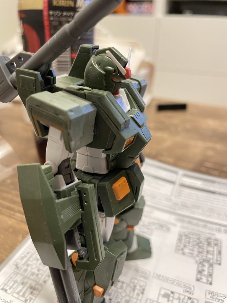 無茶苦茶カッコいいんですが、緑が気になって仕方ないのでこだわりました。