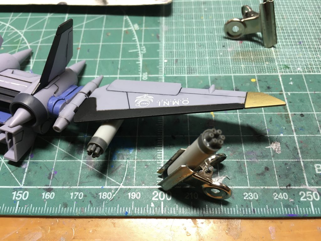 バウマルトの銃口はコトブキヤのM.S.G.「ガトリング」から。後部には「丸モールドⅢ」のコーン型のものを接着して排気口にしました。