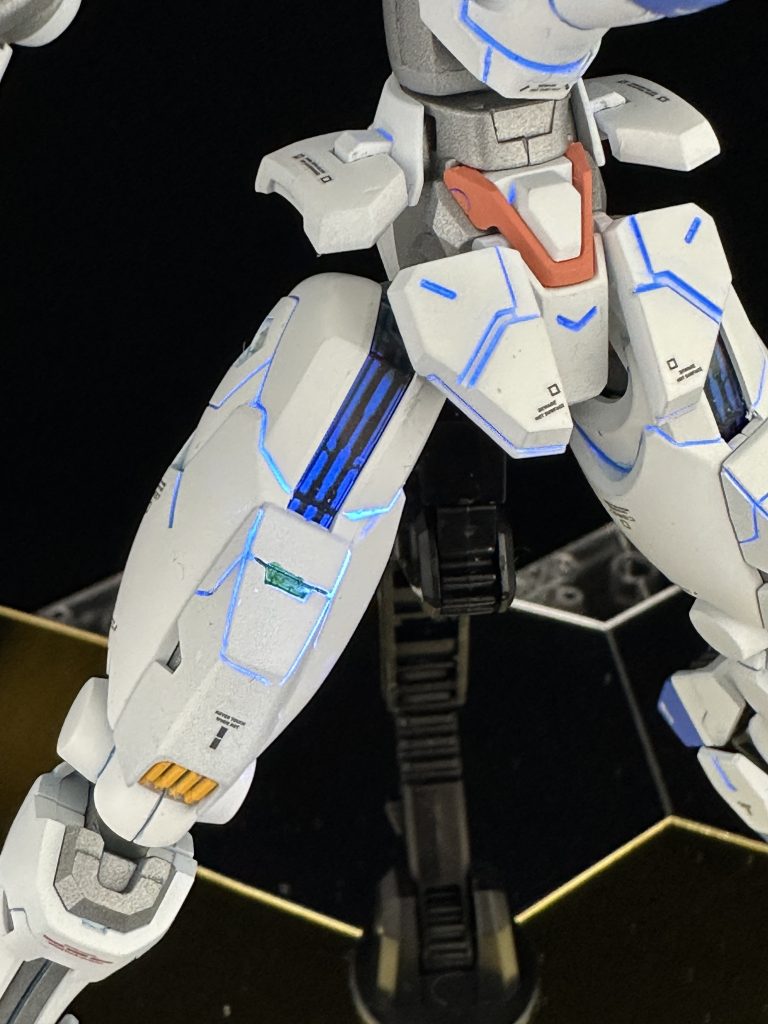 フトモモシェルユニット発光。