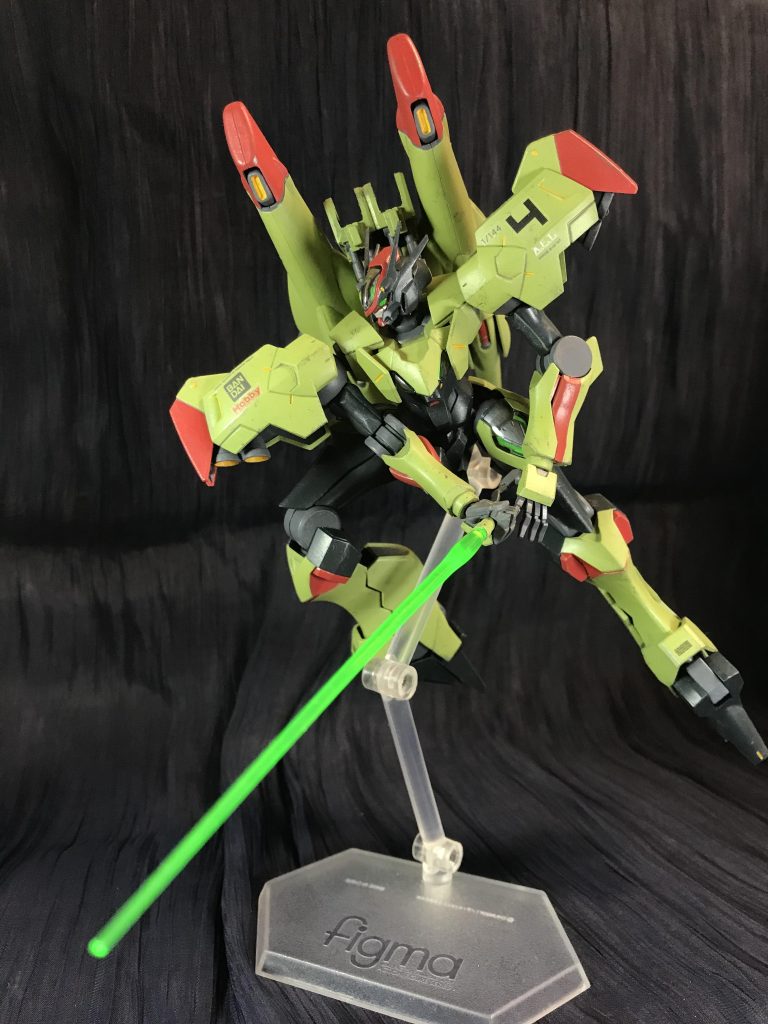 ファラクト→サイコガンダムなのかな?じゃあサイコガンダム→ガンダムMKV→ドーベンウルフ→シルヴァバレトみたいな連想です。毎度の事ながら目につく場所だけ弄ってあとはそのまま、塗っただけの緩改造です。