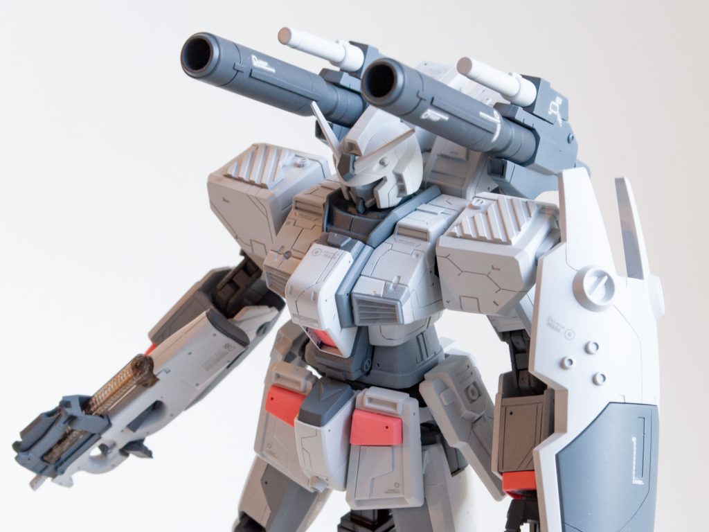 デフォルトの「未完成Ver.」も一応最後まで製作。戴き物のP90を持たせる“手”を探すのに手間取りました。同じ悩みを持ったれている方も多いかと思うのですが、Waveのだったかどこだったか忘れてしまいました。