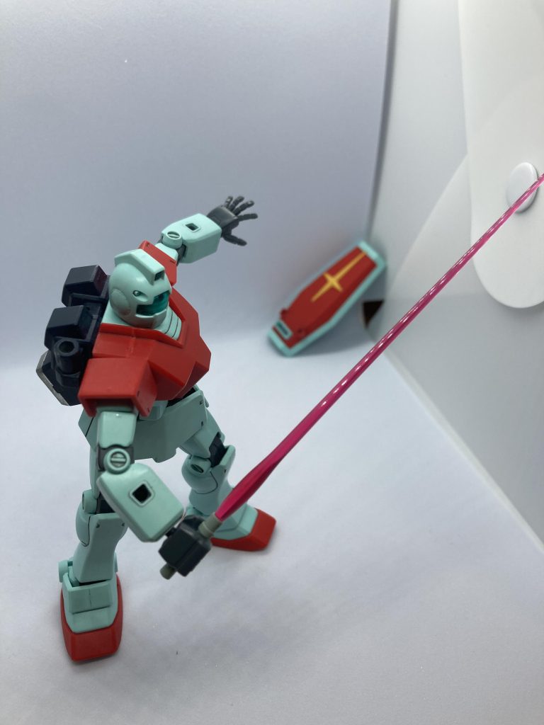 レーダーの音、、、「ピピピピー！！！」連邦兵「敵か！どこだ！」