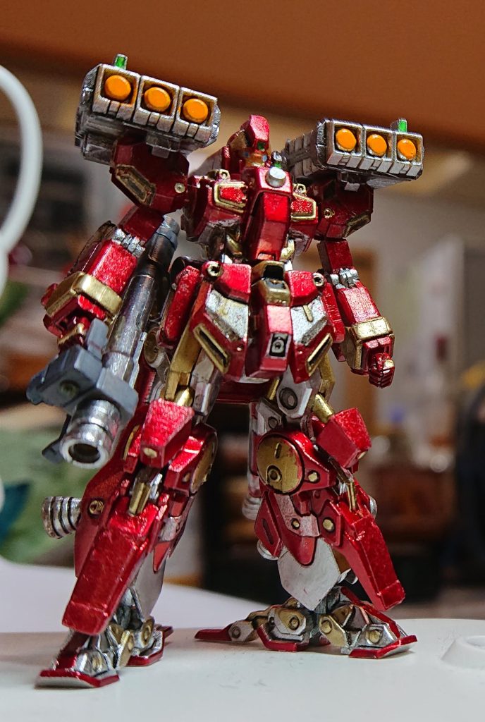 ●ガンマカのロイヤルメタレッドは非常に良い色なのですが、塗膜がセンシティブで扱いに難儀しました。