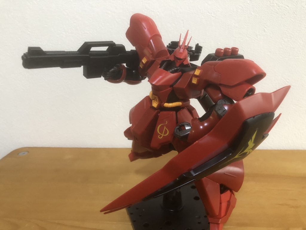 ボックスアート風ポーズ。この大きなシールド格好いいですよね。