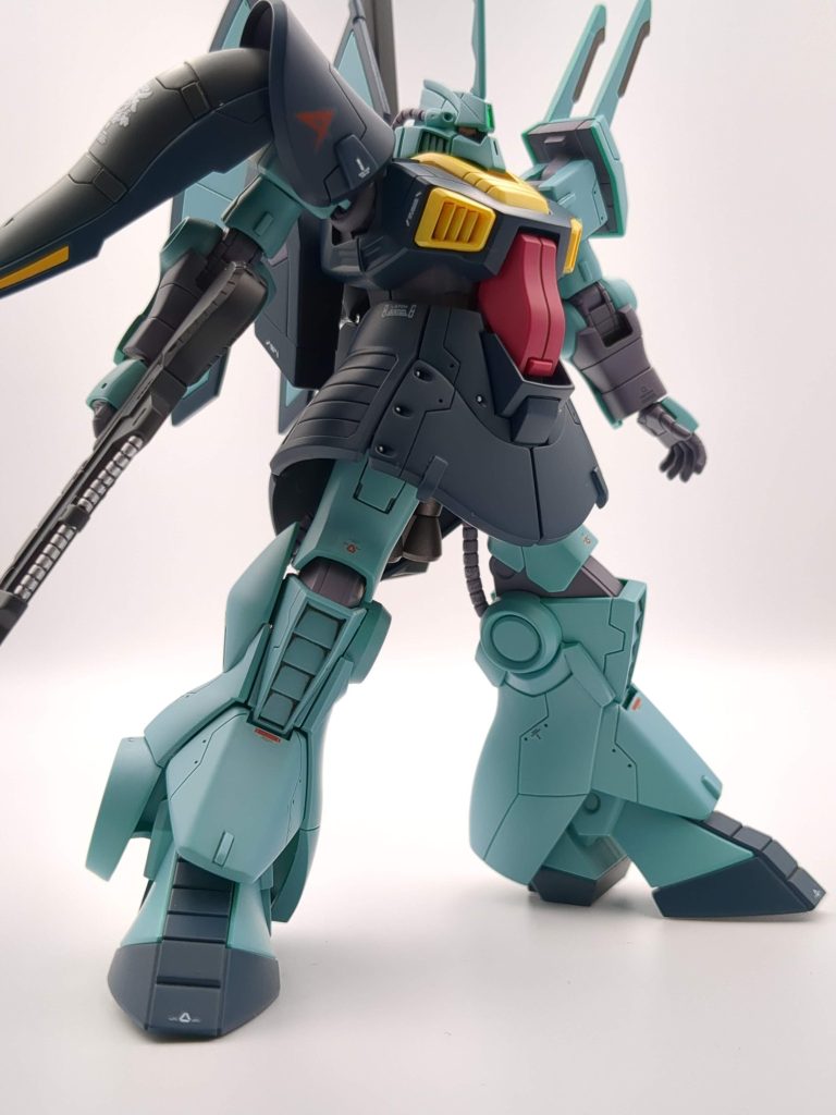 結果としてはまずまず満足いく仕上がりとなりましたただ、ほんとはもっと淡い色を狙って調色したのに、乾燥すると成型色とそんなに代わり映えしなかったのが心残り