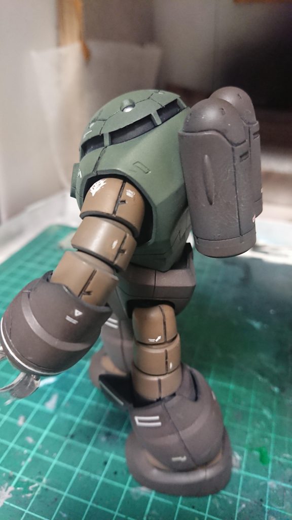 ズゴックの横姿が好きでデカールを合わせたけど、もっと正面目立つところに貼らないとダメだなと勉強になりました。