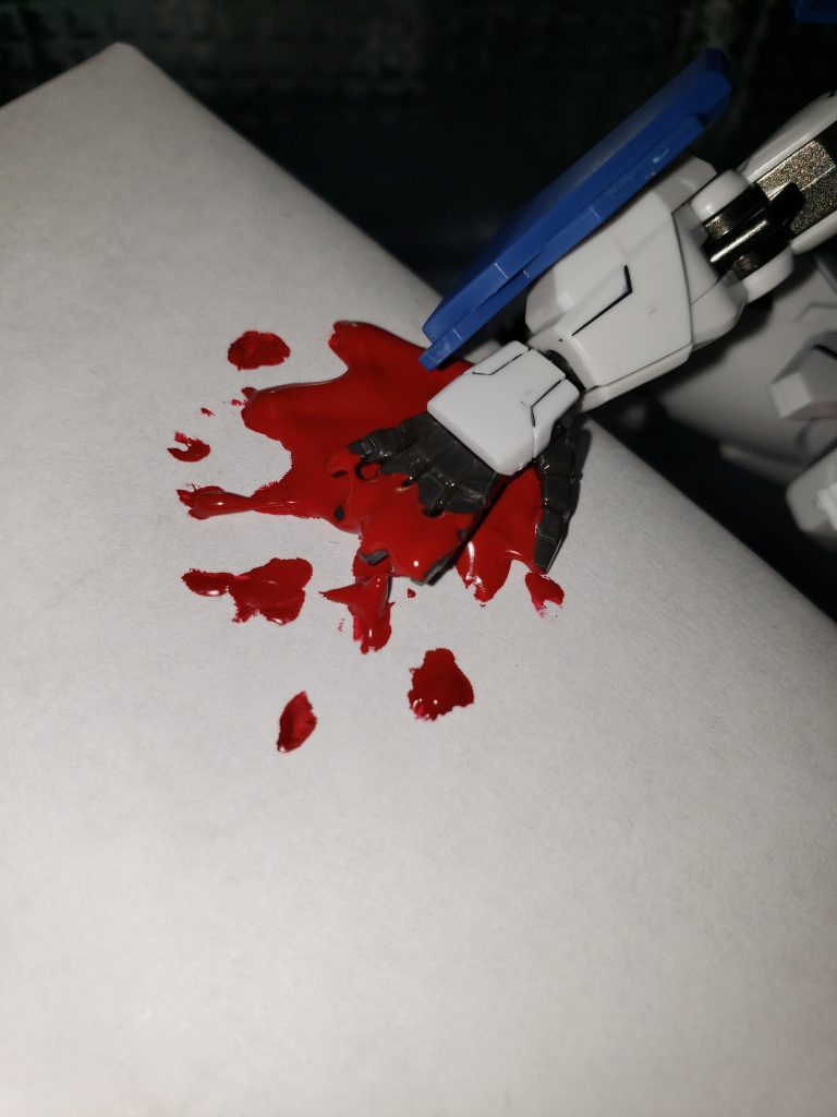 古い塗料がちょうど良い粘り気だったので。