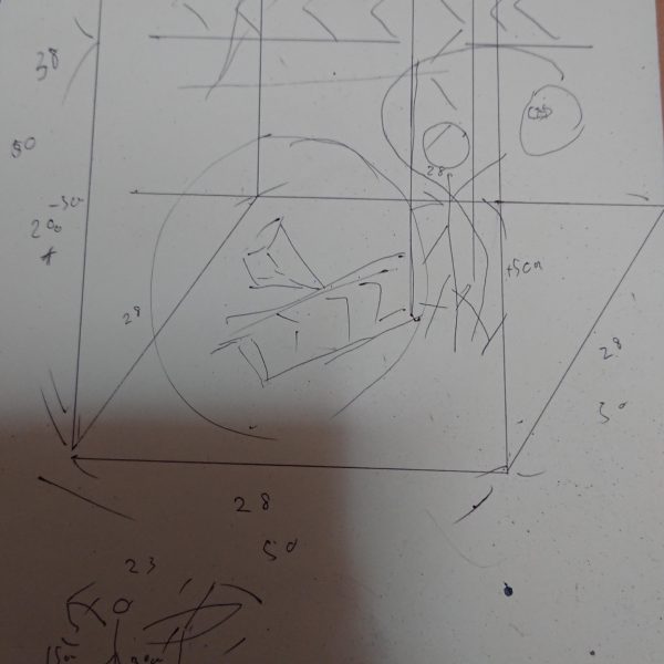 台座制作材木で縁をとっています二枚目けして怪しいものではございません(ﾟAﾟ;)瓦礫をモルタルで制作しております中に針金仕込んでますよ完成予定はこんな感じ大会受付近いのでざっくり書いてみましたそう今回は新型シェンロンとルナでジオラマ！シェンロン先に(パーツがたりないので)新型シェンロンガンダムはまた、完成したら投稿いたします❗二個を1つにしてストーリーのように飾れる作品を考えてます（3枚目）