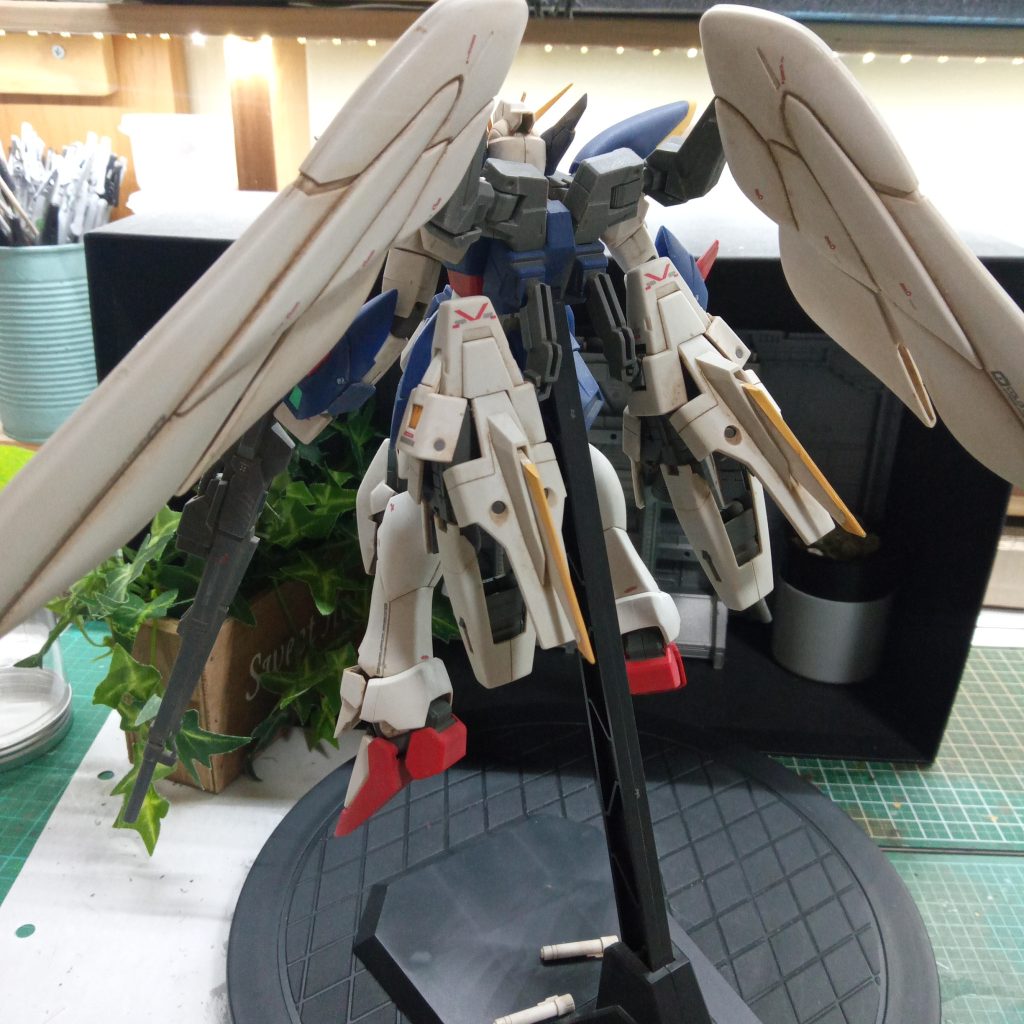 と言いつつも、交換で巨大バーニア追加してますw