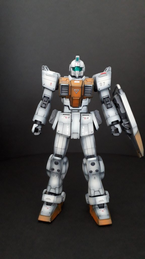 今よりかなりキツめのグラデーションです。色も狙った色がなかなか出せずに試行錯誤したのを覚えています。スジボリの追加等多少ディティールアップしていますが、基本無改造です