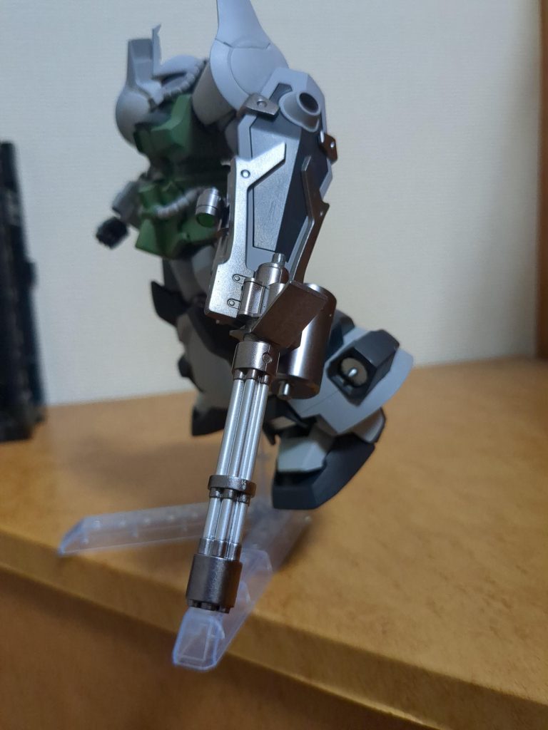武装は、ヘビーガンメタル、砲身はシルバーで塗り分けました。