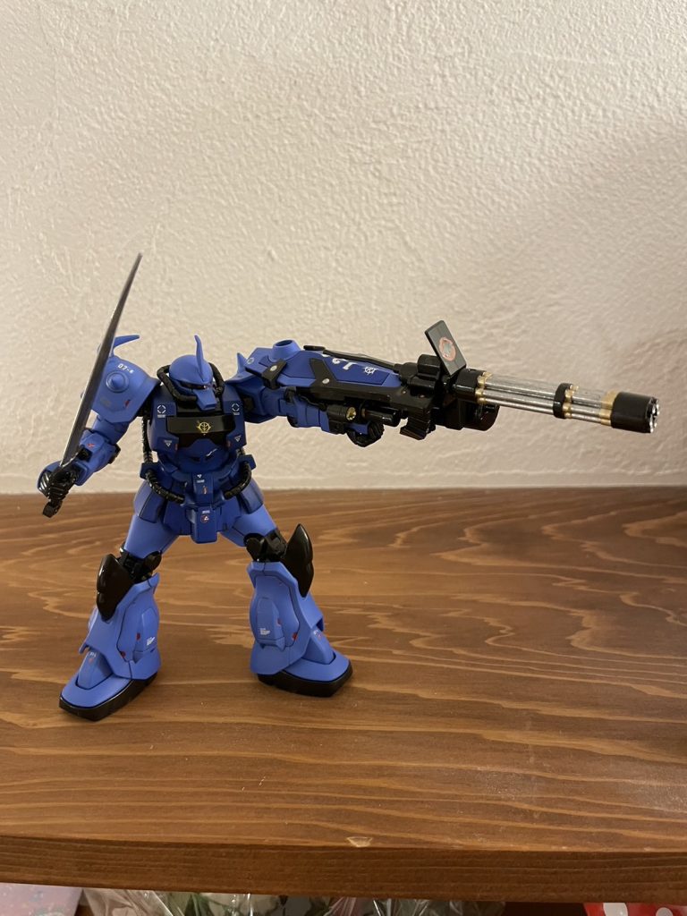 いつもの缶スプレー全塗装です！思ったより色が濃くなりました笑黒はガンメタルで光沢のままです！