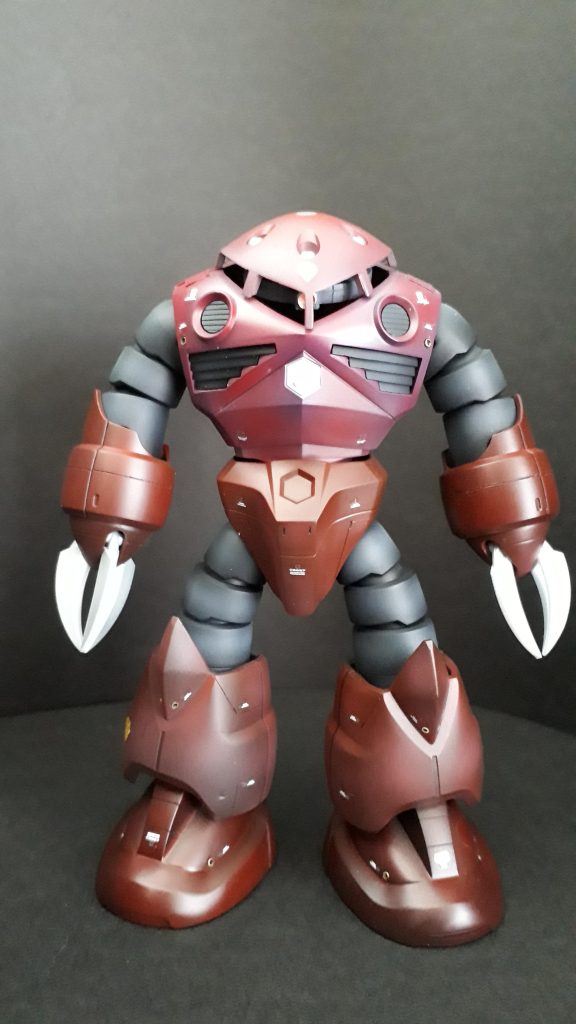 正面から初の専用機制作はシャア専用です(*´ω`*)ズゴック、かなり古いキットでその昔、素組みで組んだのを覚えています。   