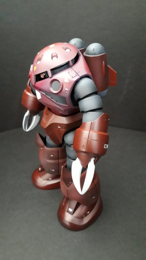 シャア専用のカラーを少し落ち着かせるように塗装しました\( 'ω')/  