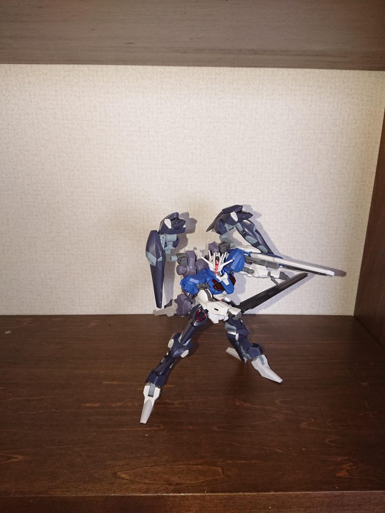   軽いポージング最近のキットと言うこともあり保持力や可動範囲はやはり抜群です     