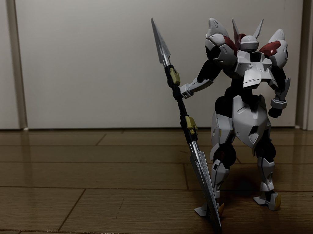 まあ色々あってこの形に。(写真途中撮り忘れてます…笑)仕上げ前のやつですがウッキウキで後期OPのポーズで撮ってしまいました笑