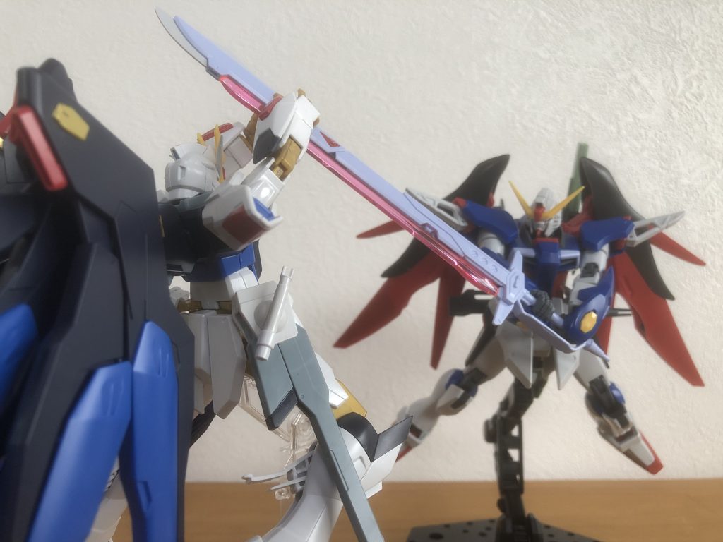 アロンダイト白刃取り。この二機の対決では印象的な場面ですね。