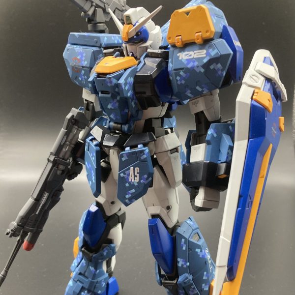 MG デュエルガンダムアサルトシュラウド ピクセル迷彩