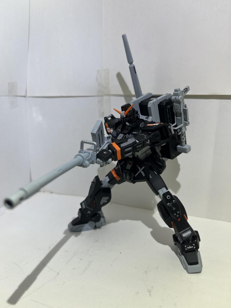 やはり陸戦型ガンダムといったらこのポーズ(*≧∀≦*)