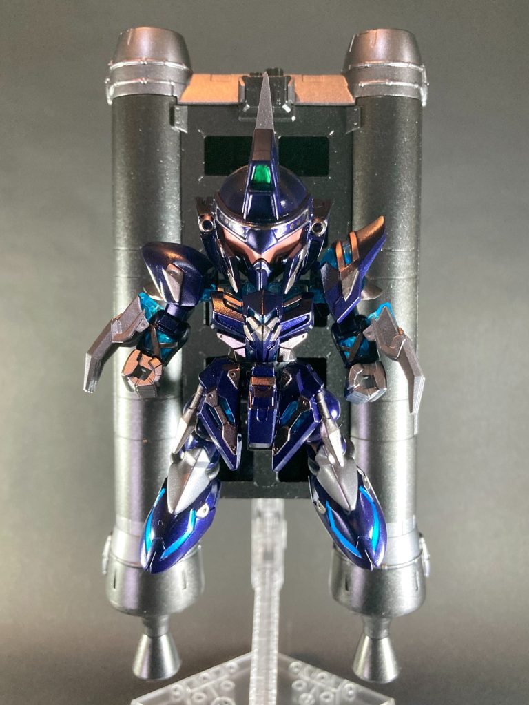 〜〜〜〜〜〜〜〜〜〜〜〜SDWヒーローズより忍者用フライトユニットを製作しました。アニメ第20話の冒頭で約10秒程度映っただけの存在ではありますが、外洋航海中のベンジャミン船長の海賊船の上空から才蔵ガンダムデルタカイ&ダークマスク忍者の集団が大量のタコで飛来したシーンは大変印象的な描写でした。おそらく出港から数日間は大海原を進んでいる海賊船に対し、忍者各自のタコで直接奇襲攻撃を仕掛けている事から、かなり長大な航続距離を誇る高性能タコかもしれない可能性があります。