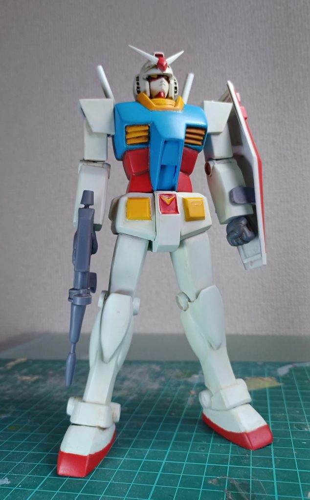 全身。胸のブルーはアニメ調にするため、明るめにしてます。