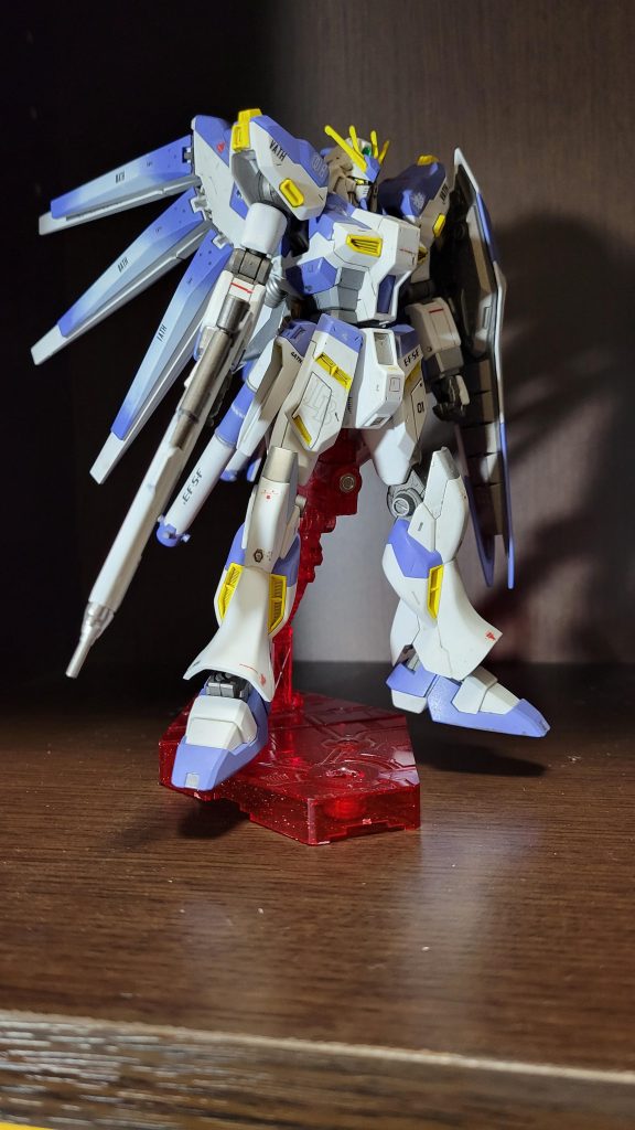 2 Hivガンダム–3枚目/制作者：ソトアニ