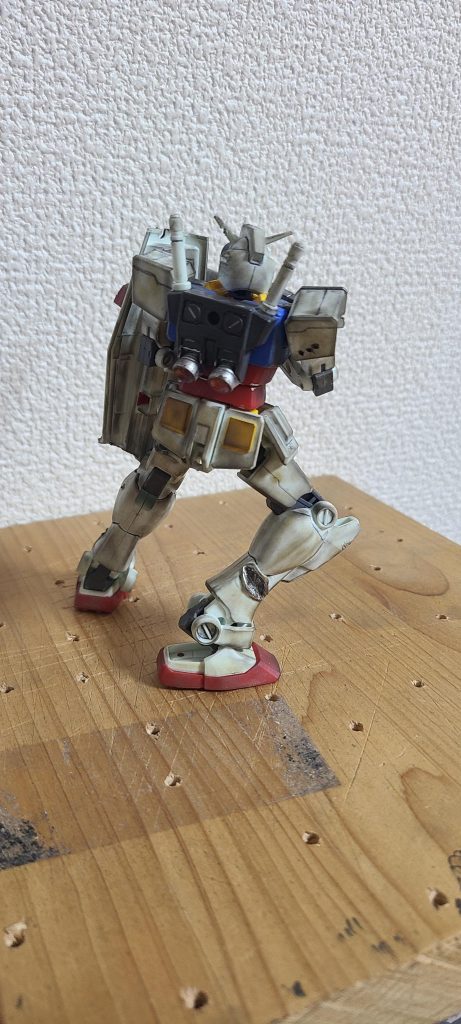 肩にスジボリもしましたがうまく行かず半端な仕上がり…(￣▽￣;)