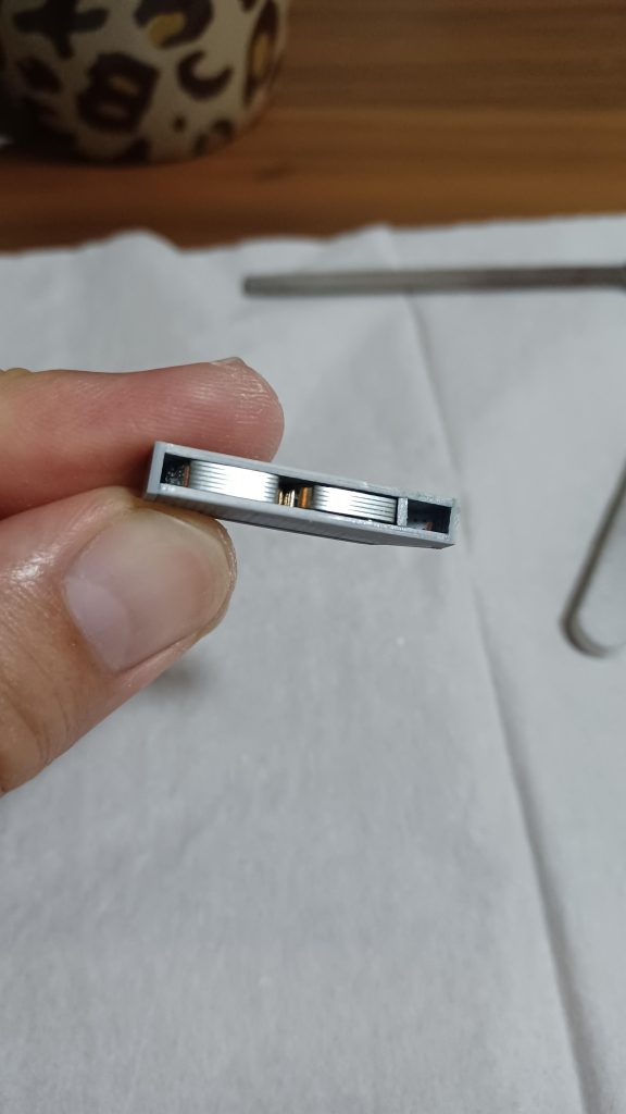 自作バスターライフルには、磁石や、ホッチキスの芯を入れてるから重たいです(笑)