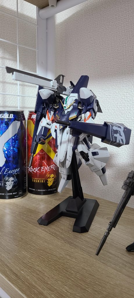 関節ゆるくてかっこいいポーズが決まりませんねw 