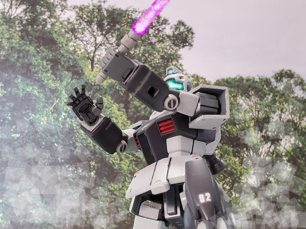 密林でザクを索敵しながら慎重にビームサーベルを抜きチャンスをうかがうジム2号機✨