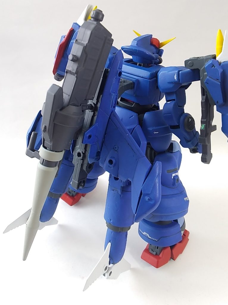 バックパックは30MMシリーズのエグザビークル(アタックサブマリン)がベースです。