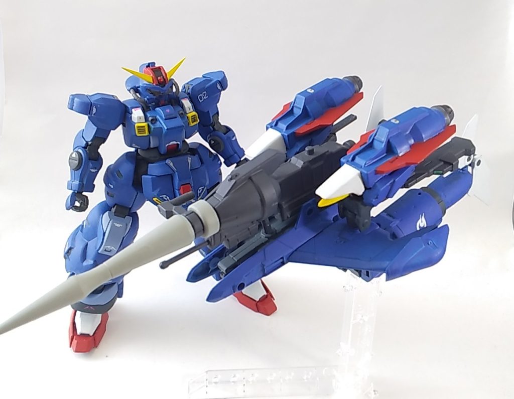 サポートメカ『スピアフィッシュ』 カジキマグロをイメージした水中用サポートメカです。ガンダイバーの武装面や機動力を底上げします。