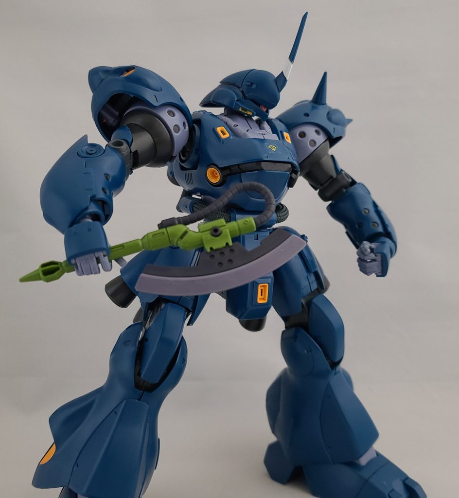 RE ザクIIFZのヒートホークを装備。劇中リボーコロニーの基地襲撃用に配置されてた武器入りトラックの中身の内一つがこれなので襲撃に使われたケンプファーが持って戦う事ももしかするとあったのかもしれませんね。