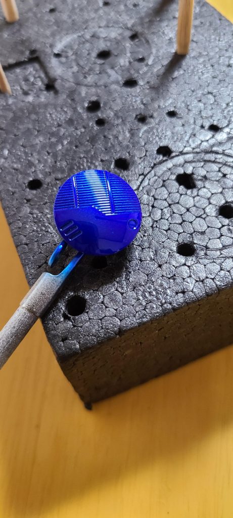 あまりパーツが多くないですが、この部分はキャンディブルーです(*^^*)めちゃくちゃ艶が出ました( *´艸`)この作品でリアルタイムに追い付きました!これ以降は投稿が落ち着きます(*´▽`)