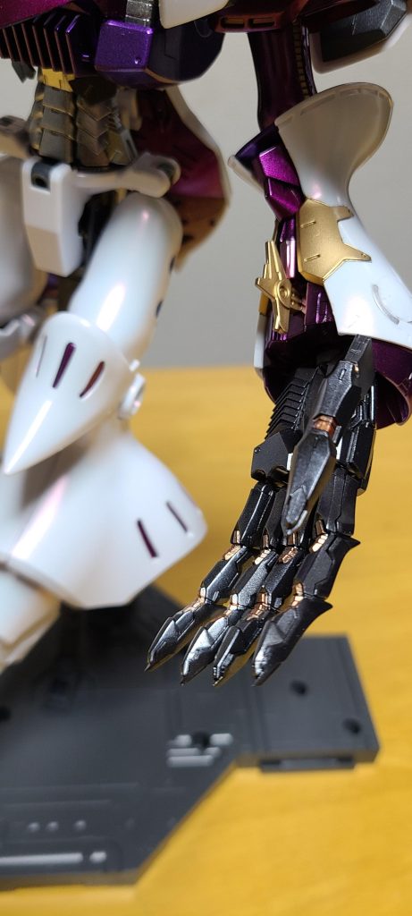 腕部分はこんな感じに塗り分けを追加しました!考え出したら終わりが見えなくなりそうでかなり難しかったですw