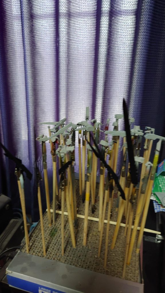 スカーレット部分をガイアノーツサーフェイサーエヴォキャンディ塗装部分をガイアノーツサーフェイサーエヴォブラックで下地をつけて。