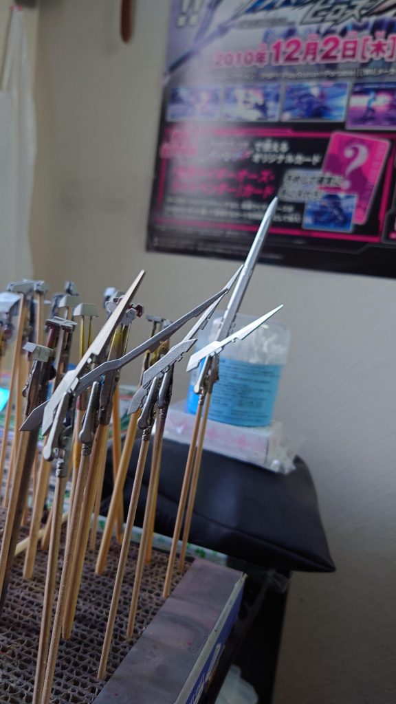 ガイアノーツスターブライトシルバー吹き。先に説明した塗料を吹きかけました。