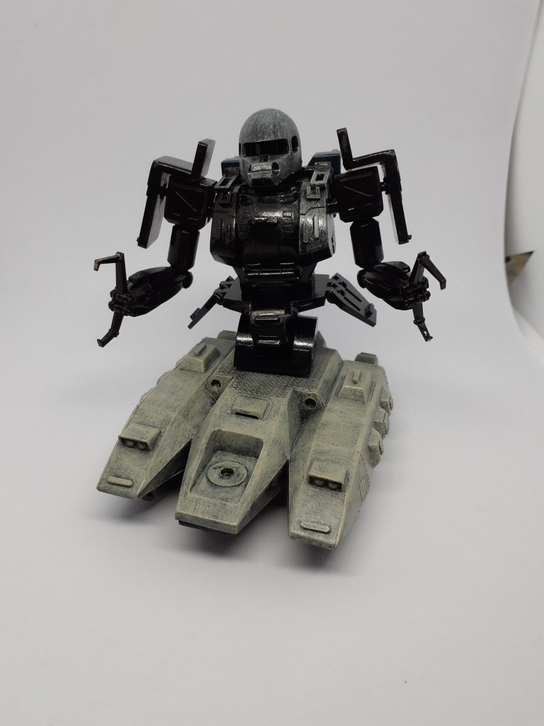 塗装は水性アクリルの筆塗りです。