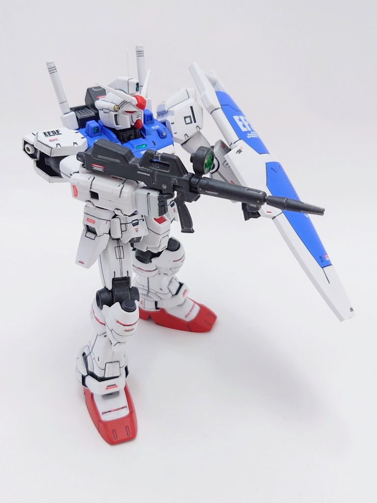 HGUCでのNo.が13と初期のため、合わせ目が多いです。組んだ際の段差は消しましたが合わせ目消しは今回はパス。