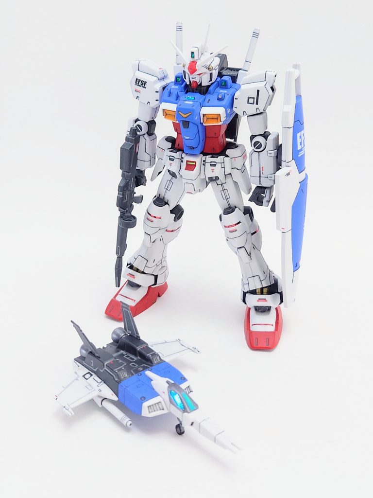 オマケのコア・ファイターⅡも一応作成😄キャノピーもクリアパーツじゃないしオマケ感が強いです😅メインじゃないのでこちらはテンション低めで作成したのでテキトーですが無いよりは良いかなーと✋かなり古いキットで合わせ目も多く目立ちますがGP-01はやっぱカッコイイ✨練習台になってもらいましたが情報量増やすと激変しますねーやっぱ良い機体です🎵RG風チャレンジ楽しかったです😁でもGP-02もGP-03もRGに無いので見た目合わせる為にはRG風にしないと駄目かな😅BANDAIさん、RGでGP-02とGP-03を是非❗