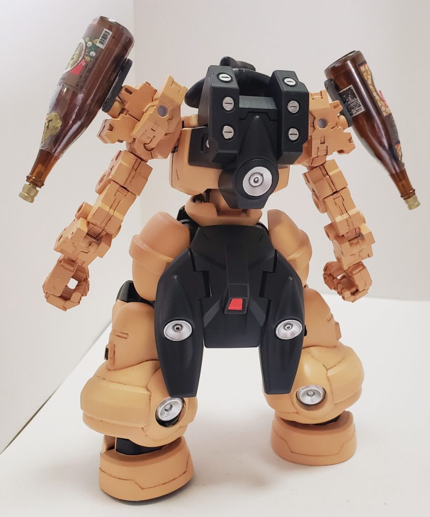 バックパックはカラー変更のみ。各バーニアはぶちかましのときなどに吹かします。