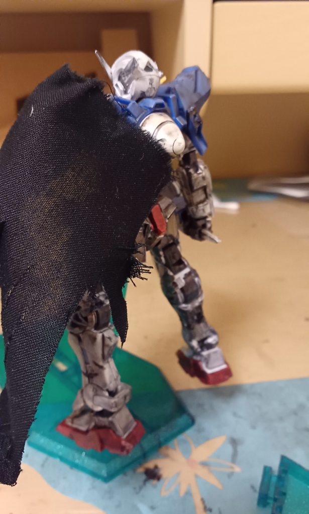 後ろ側もちろんGNコンデンサーだったりも破壊され最終的に予備のGNドライヴを搭載することになる。