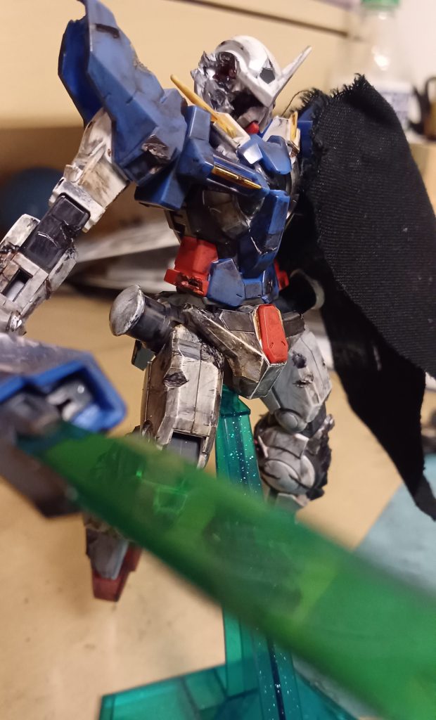 腕がないことがばれないように原作と同じくマントを作成しました。(やっぱリペアといったらマントでしょ!)