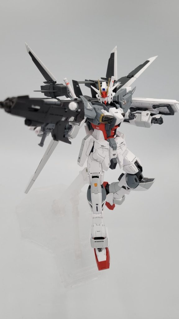 パッケージのポーズで。ライフルはマットブラックとガンメタルで塗装してます。