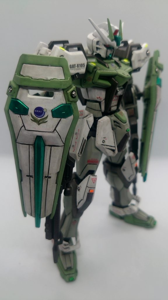 シールドはネオジム磁石で接続しています。