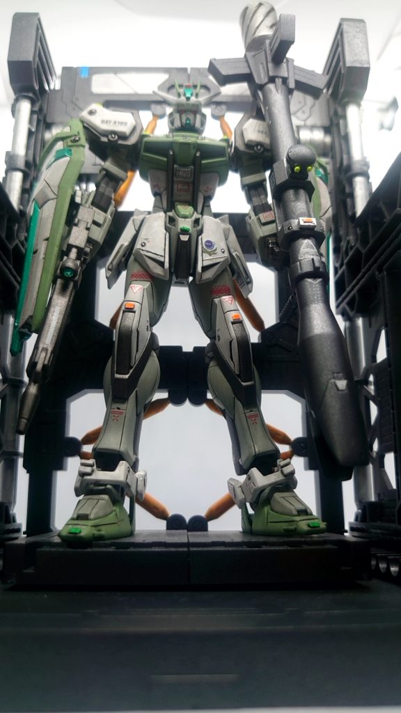 ガンダムは整備ドックがよく似合うと思います。