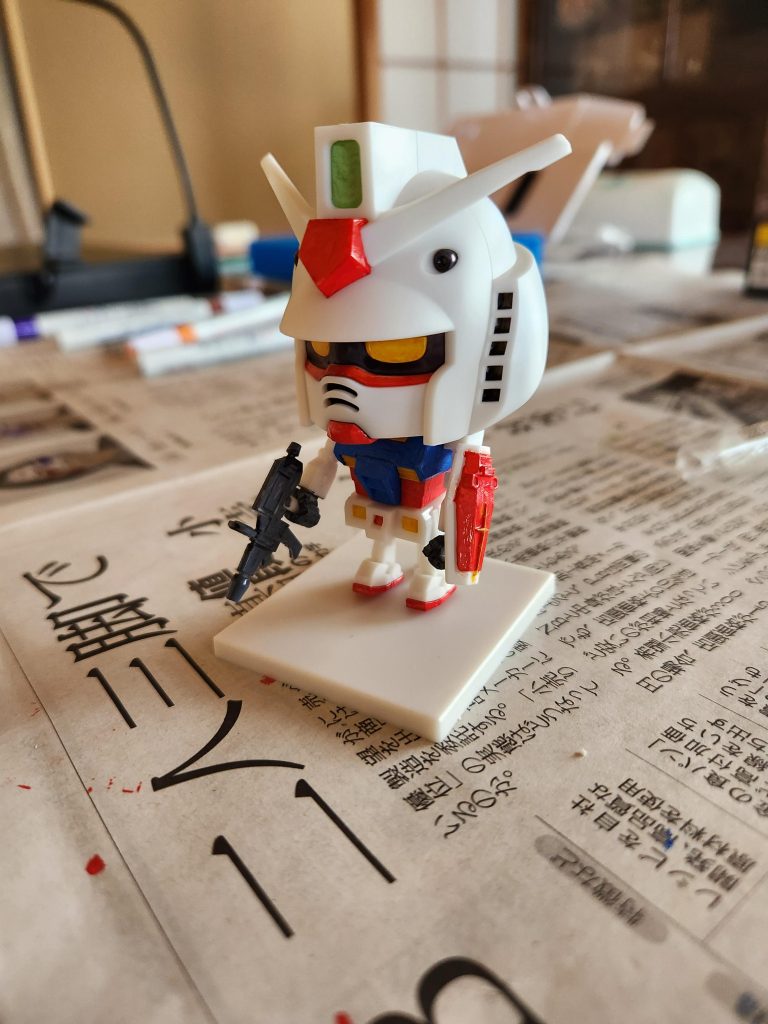 甥っ子に買ってきたガンプラくん（製品版）を奪われ、「わたしも、わたしも」とせがむ姪っ子にペイントモデルを渡し作成塗り分け指示はしましたがだいたい塗れてます